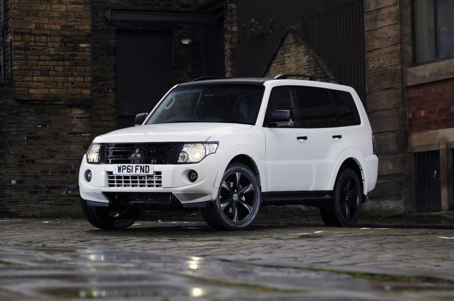  Mitsubishi Shogun Black 2012 года  (UK) (фото 1 из 85)